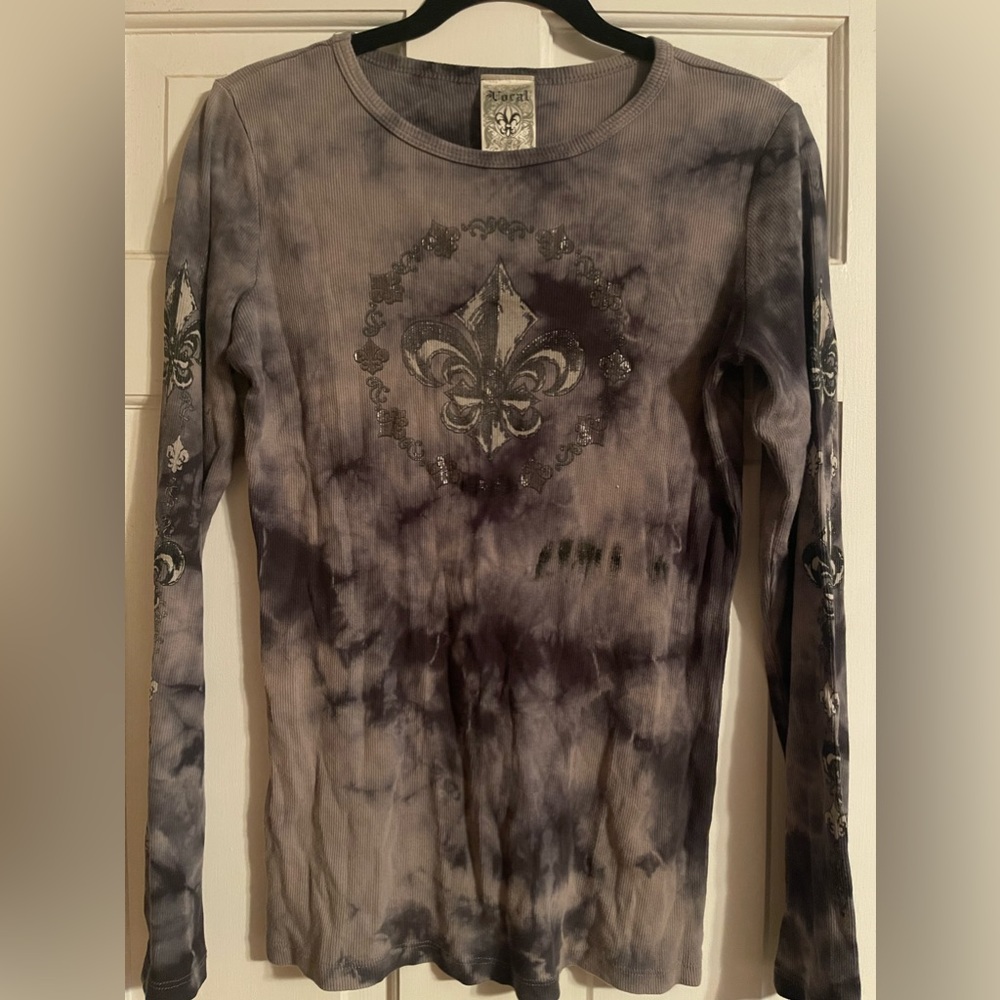Women’s long sleeve tee shirt